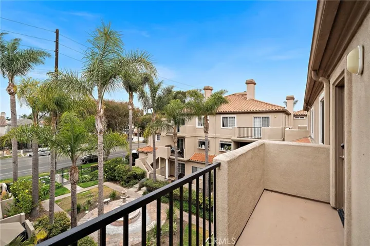 Villas del Mar community offers the best of Southern California beach living.