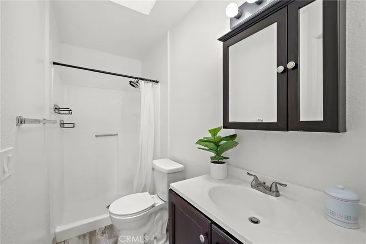 606 Lake Street 23, Huntington Beach, California 92648