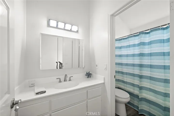 606 Lake Street 23, Huntington Beach, California 92648