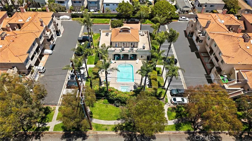 606 Lake Street 23, Huntington Beach, California 92648
