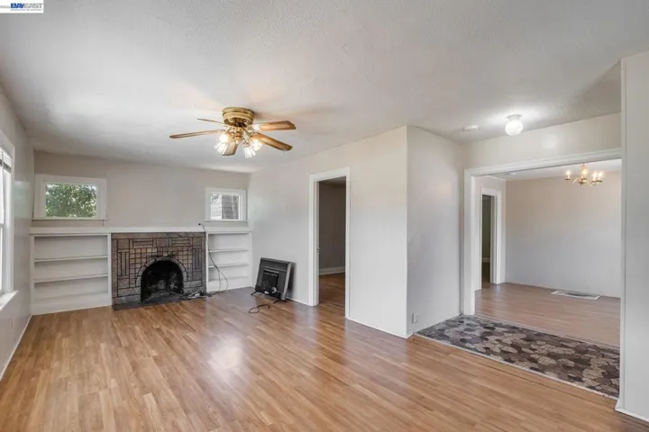 4500 San Carlos Ave, Oakland, California 94601