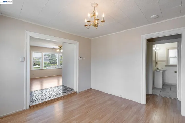 4500 San Carlos Ave, Oakland, California 94601
