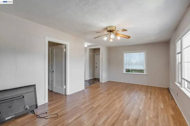4500 San Carlos Ave, Oakland, California 94601