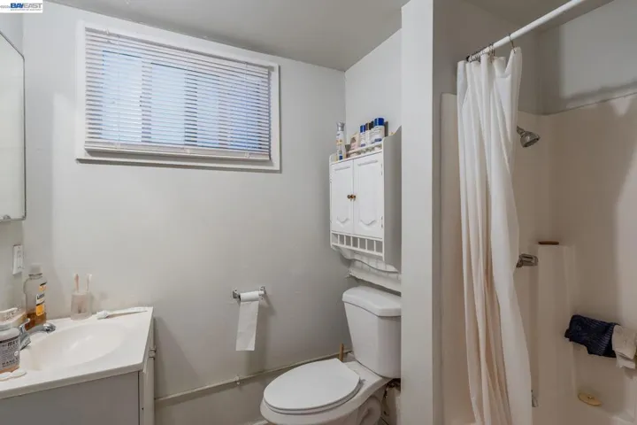 4500 San Carlos Ave, Oakland, California 94601