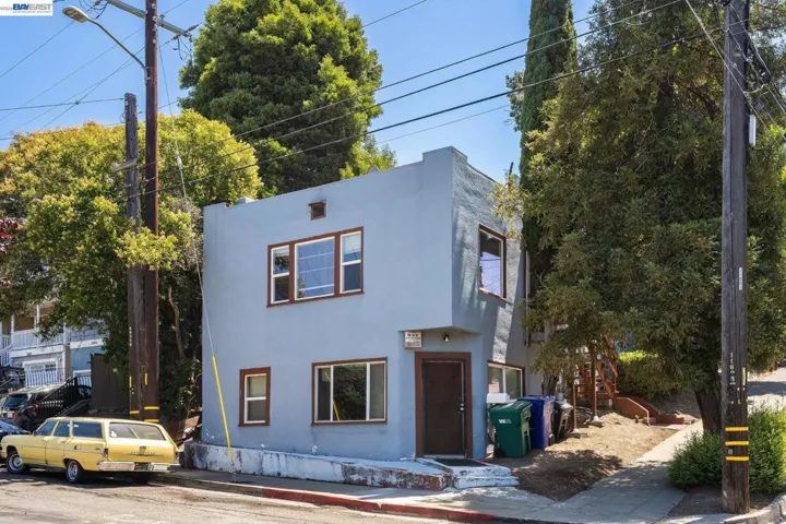 4500 San Carlos Ave, Oakland, California 94601