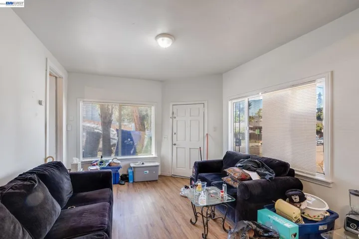 4500 San Carlos Ave, Oakland, California 94601