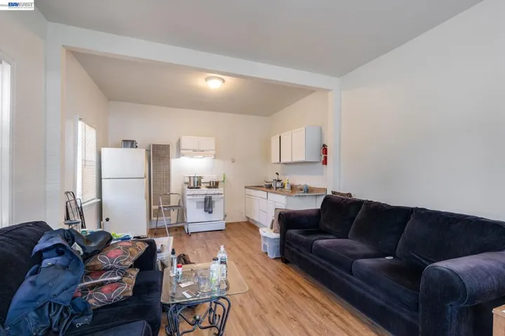 4500 San Carlos Ave, Oakland, California 94601