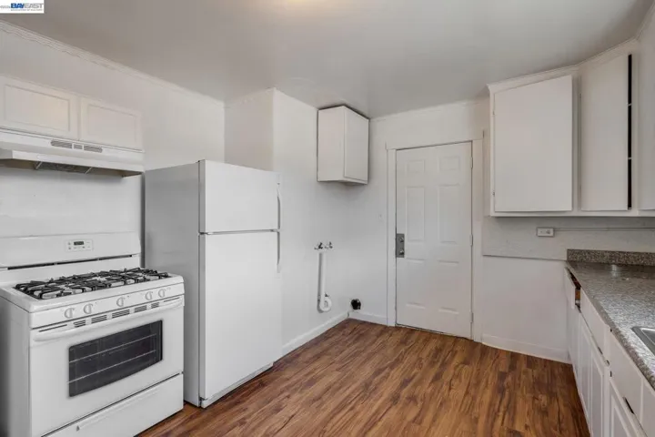 4500 San Carlos Ave, Oakland, California 94601