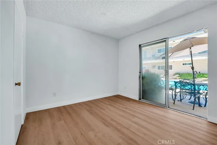 5232 Corteen 10, Valley Village, California 91607