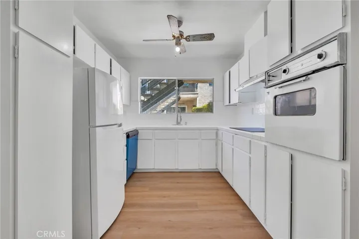 5232 Corteen 10, Valley Village, California 91607