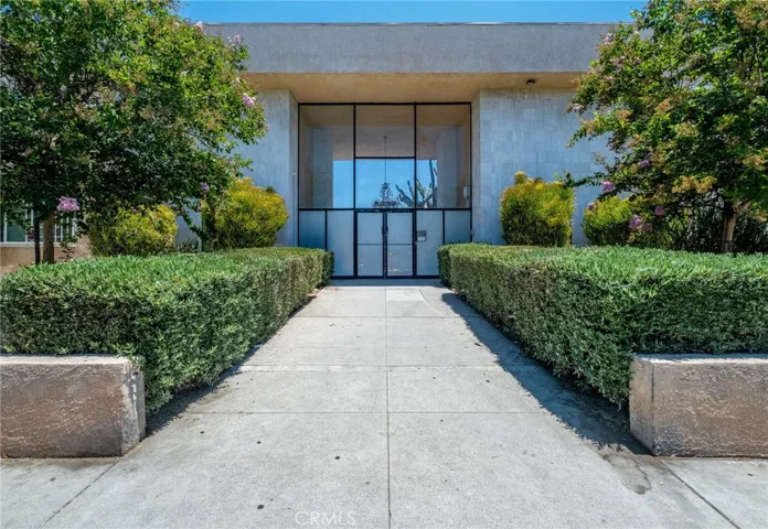 5232 Corteen 10, Valley Village, California 91607