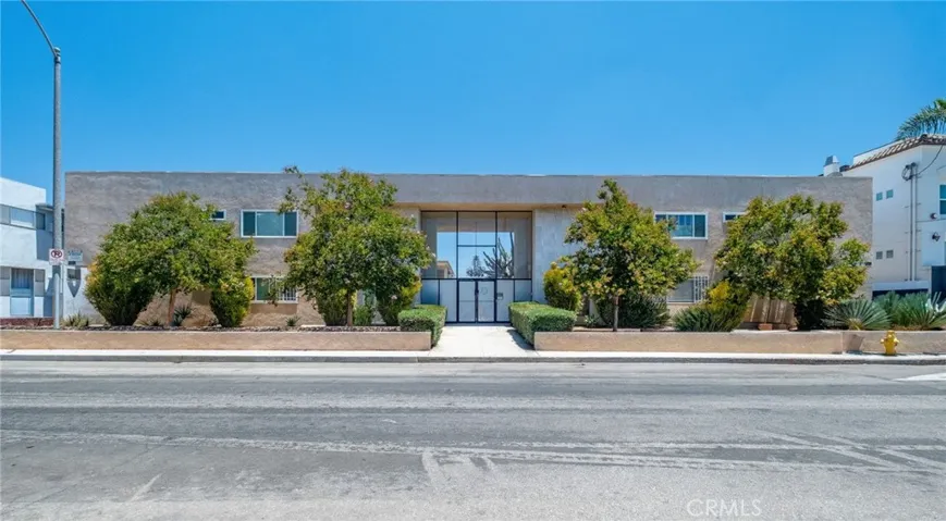 5232 Corteen 10, Valley Village, California 91607