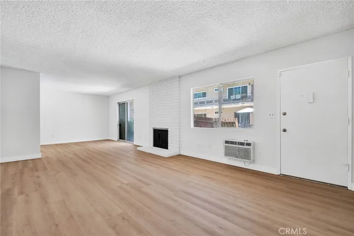 5232 Corteen 10, Valley Village, California 91607