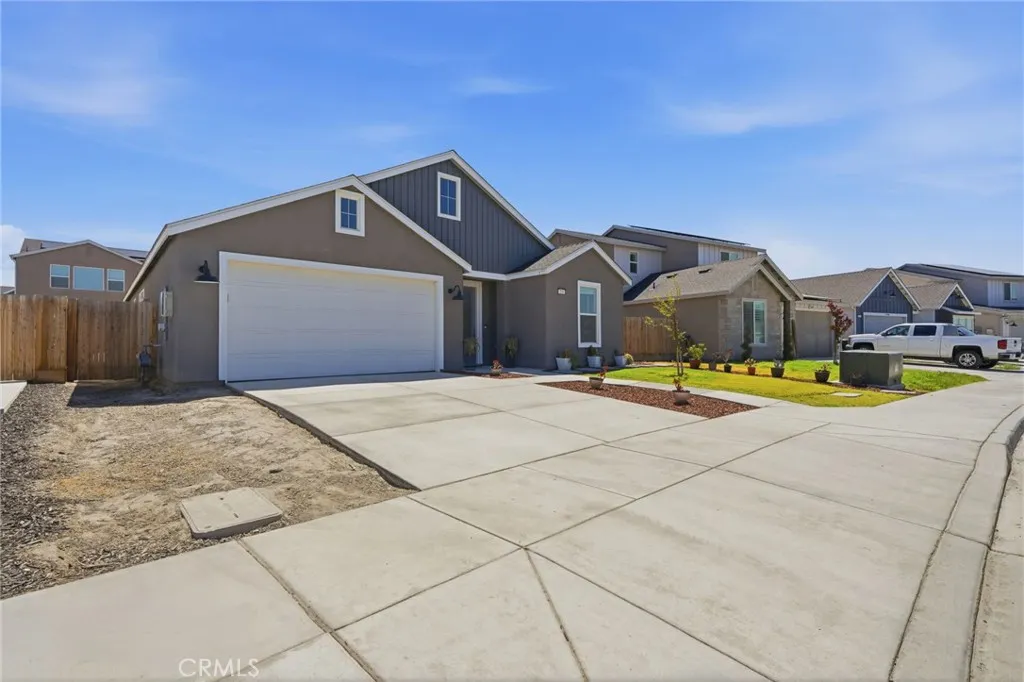 530 Baylor, Lemoore, California 93245 — photo 4