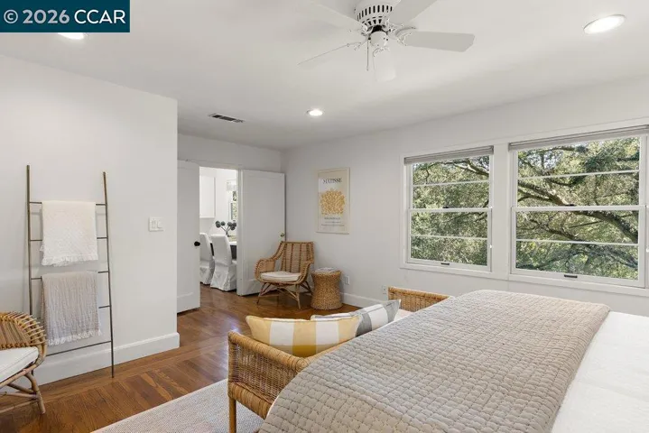 59 El Toyonal, Orinda, California 94563