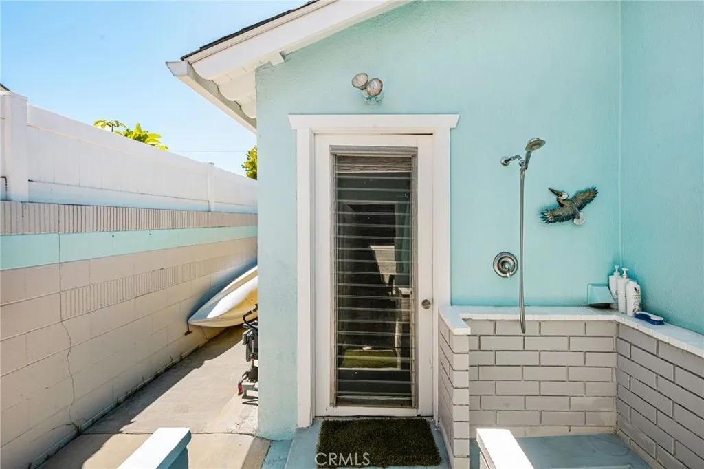 Outdoor shower