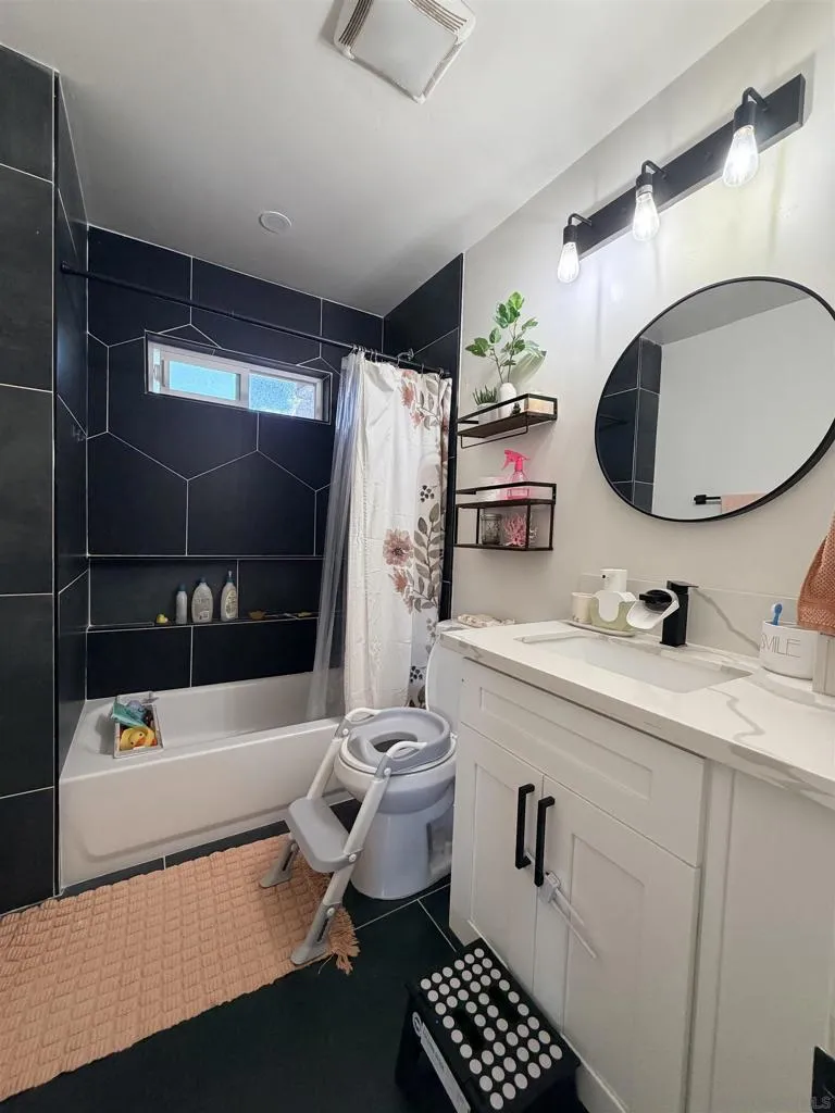 1171 Woodrail Dr, Vista, California 92083 — photo 4