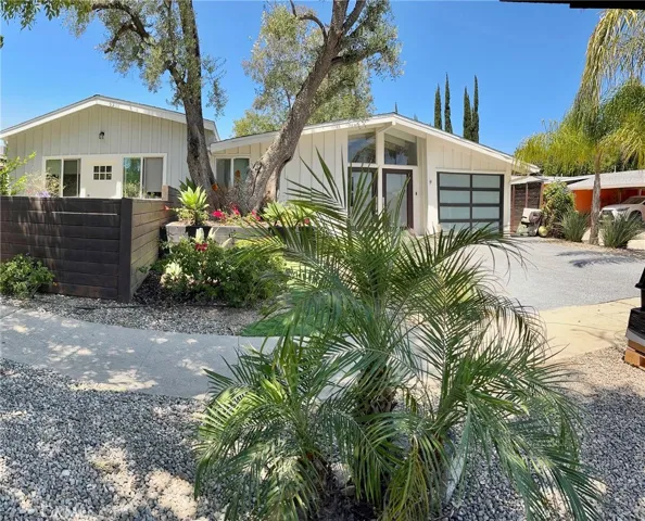 6213 Lubao, Woodland Hills, California 91367