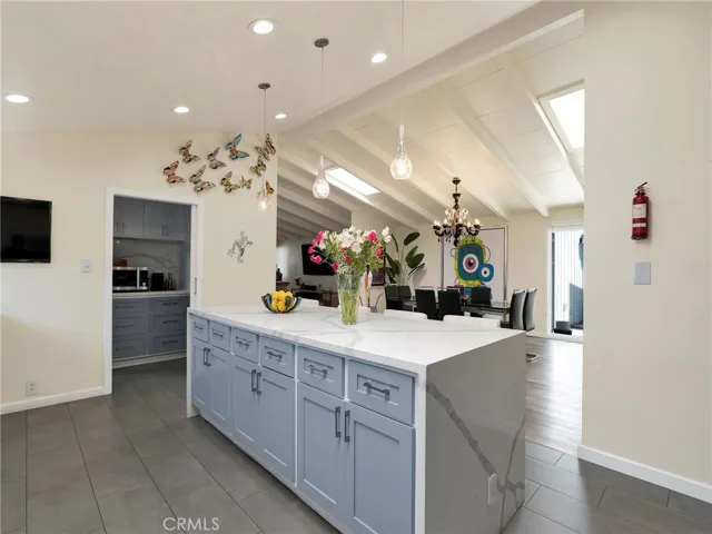 6213 Lubao, Woodland Hills, California 91367