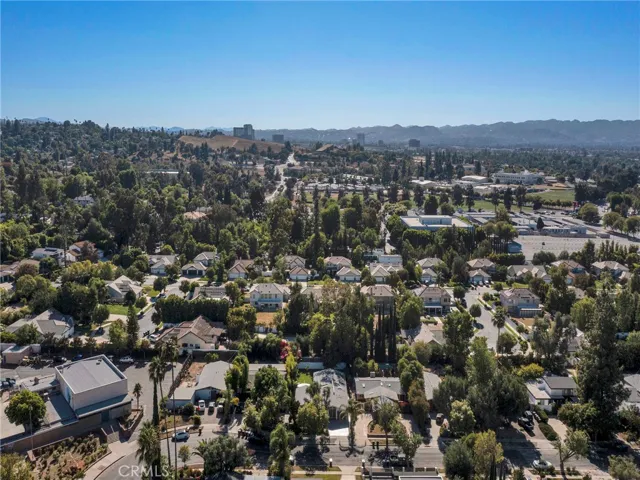 6213 Lubao, Woodland Hills, California 91367