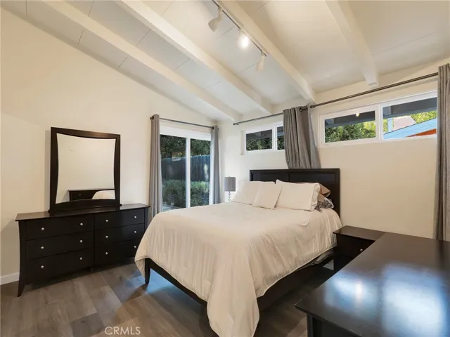 6213 Lubao, Woodland Hills, California 91367