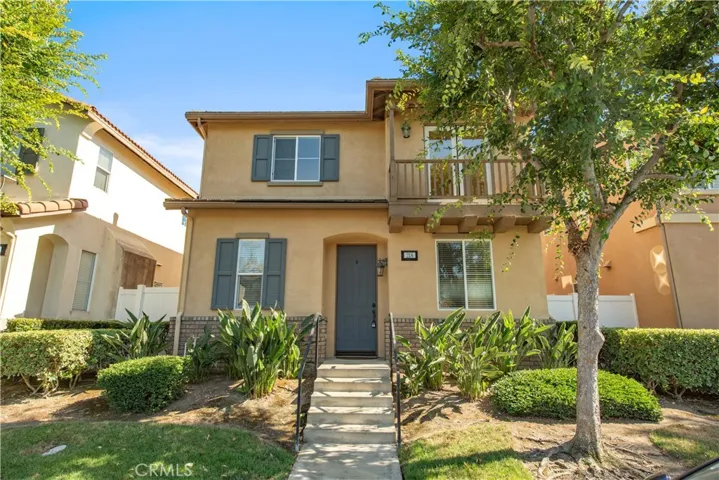 218 Kensington, Irvine, California 92606