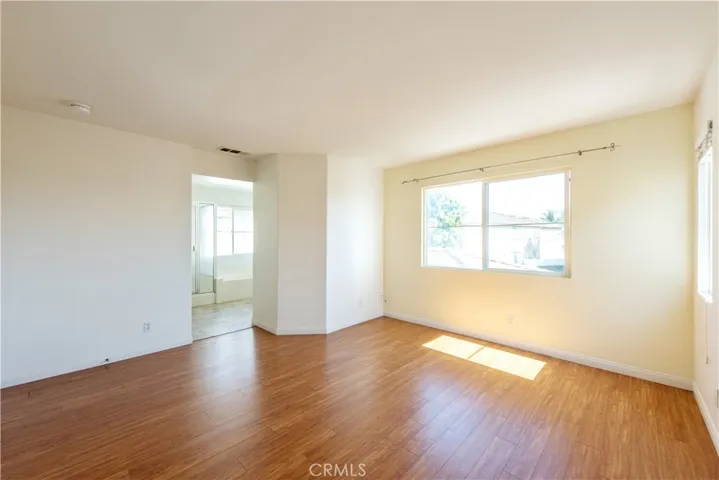 218 Kensington, Irvine, California 92606