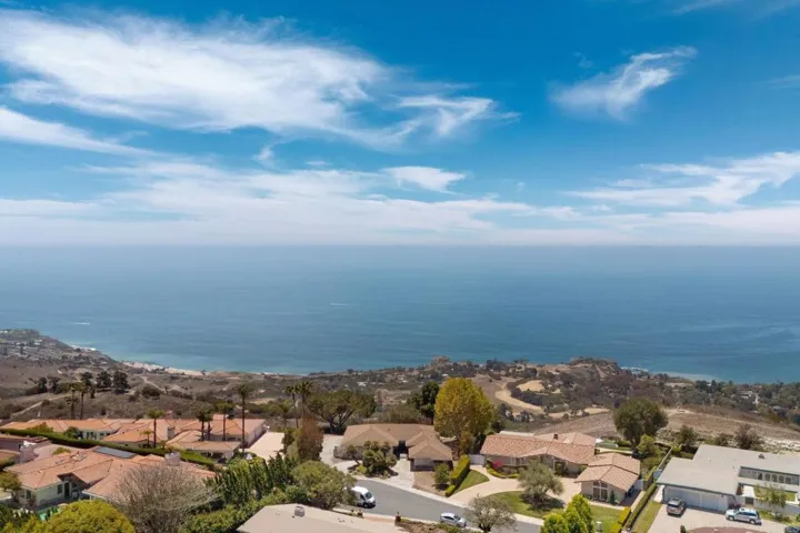 17 Amber Sky Dr, Rancho Palos Verdes, California 90275