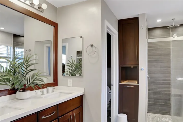 4265 Yosemite, Los Angeles, California 90065