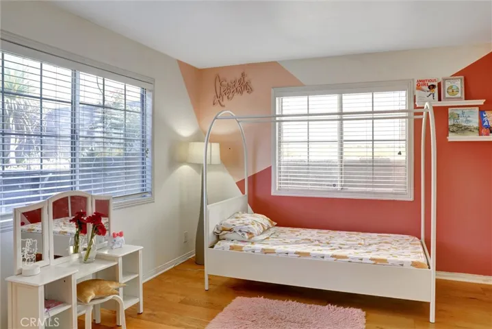 4265 Yosemite, Los Angeles, California 90065