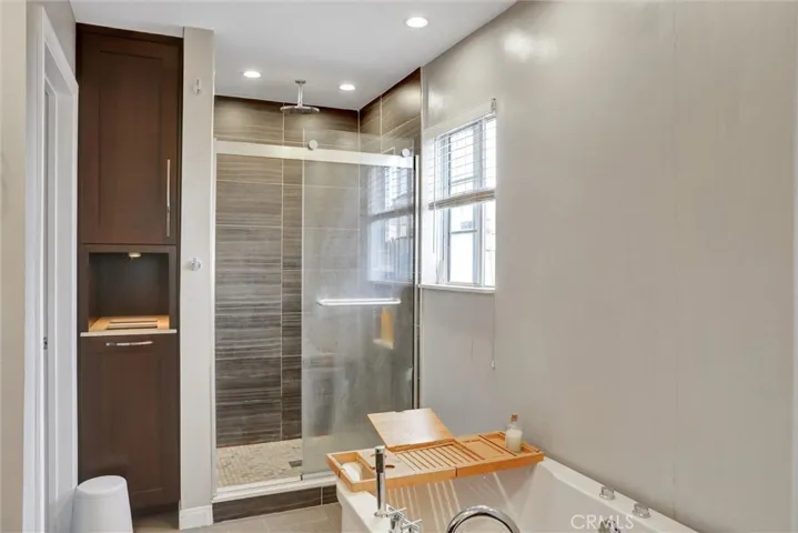 4265 Yosemite, Los Angeles, California 90065