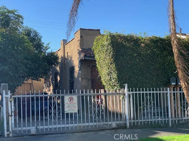 1634 W Parade, Long Beach, California 90810
