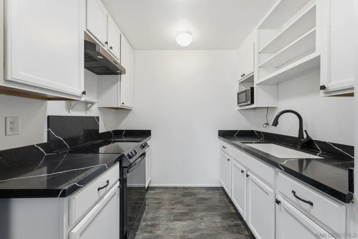 405 Requeza St H12, Encinitas, California 92024