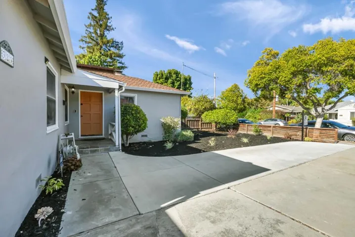 389 Lastreto Avenue, Sunnyvale, California 94085