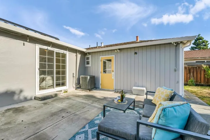 389 Lastreto Avenue, Sunnyvale, California 94085