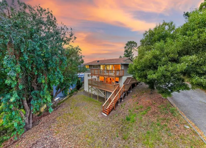1241 Lerida Way, Pacifica, California 94044