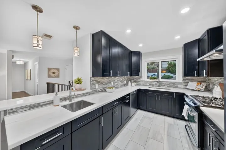 1241 Lerida Way, Pacifica, California 94044