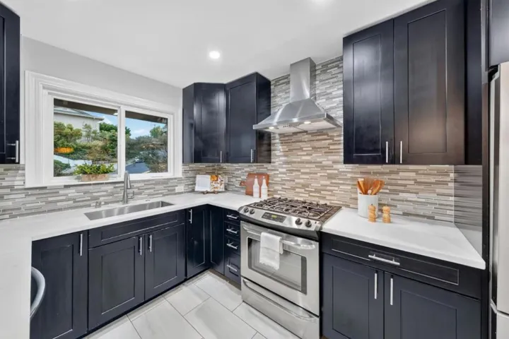 1241 Lerida Way, Pacifica, California 94044