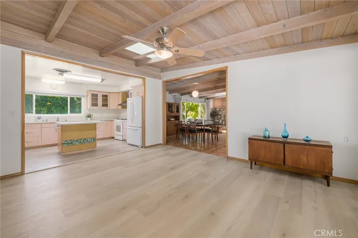 5065 Casa Drive, Tarzana, California 91356