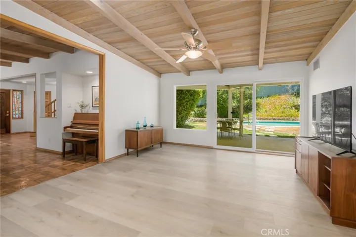 5065 Casa Drive, Tarzana, California 91356