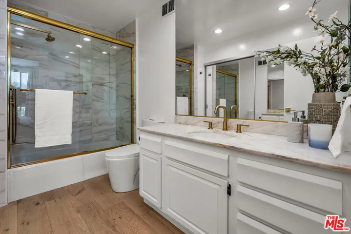 339 N Palm Drive 504, Beverly Hills, California 90210