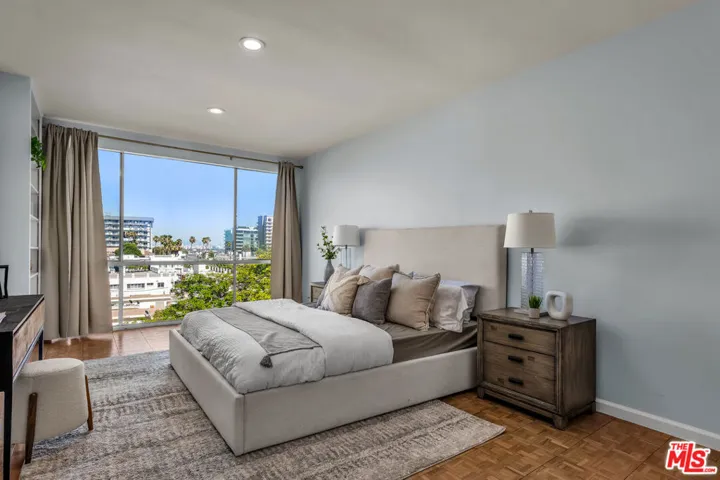 339 N Palm Drive 504, Beverly Hills, California 90210