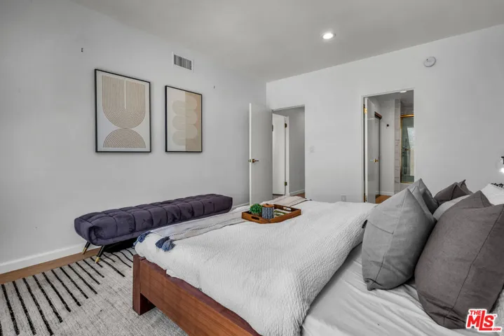 339 N Palm Drive 504, Beverly Hills, California 90210