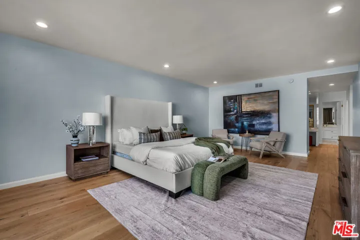 339 N Palm Drive 504, Beverly Hills, California 90210