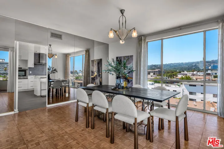 339 N Palm Drive 504, Beverly Hills, California 90210