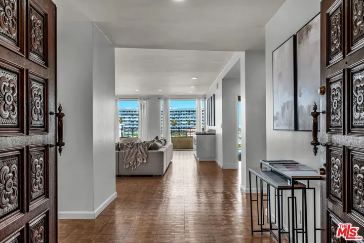 339 N Palm Drive 504, Beverly Hills, California 90210