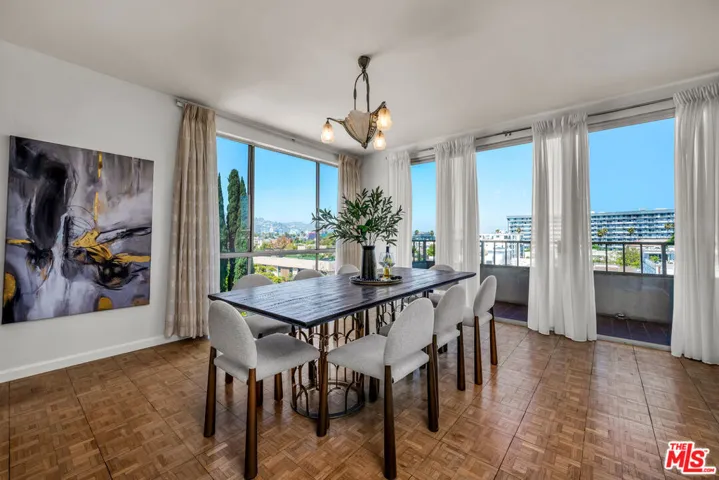 339 N Palm Drive 504, Beverly Hills, California 90210