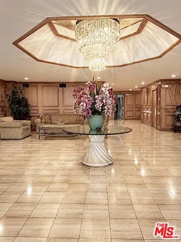 339 N Palm Drive 504, Beverly Hills, California 90210
