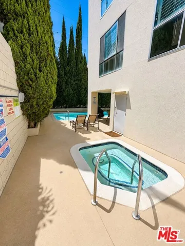 339 N Palm Drive 504, Beverly Hills, California 90210
