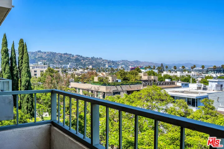 339 N Palm Drive 504, Beverly Hills, California 90210